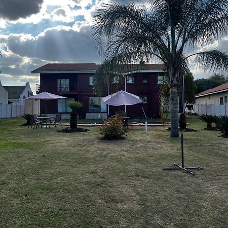 Nkguesthouse Ladysmith Exterior photo