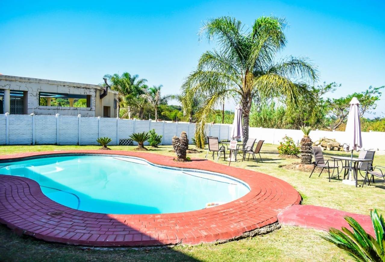 Nkguesthouse Ladysmith Exterior photo